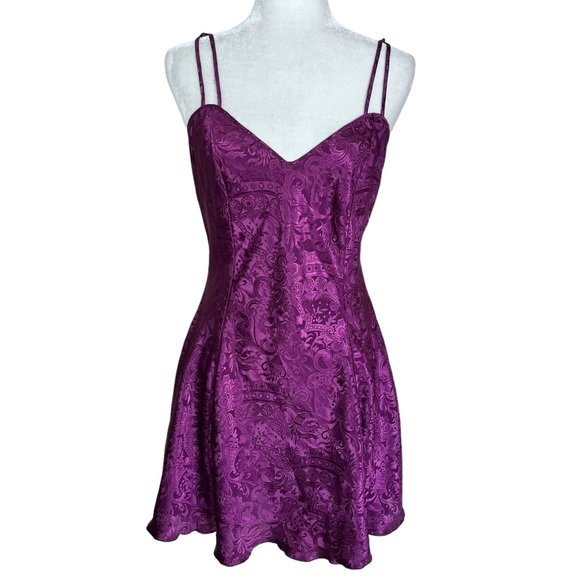 Vintage Gold Label Victoria’s Secret Purple Jacquard Slip Dress Size Medium - Picture 3 of 16
